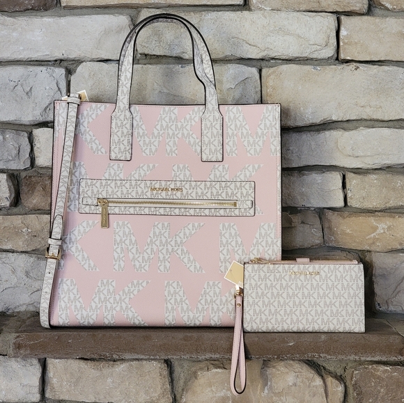Michael Kors Handbags - Michael Kors Kenly Logo LG Tote SET